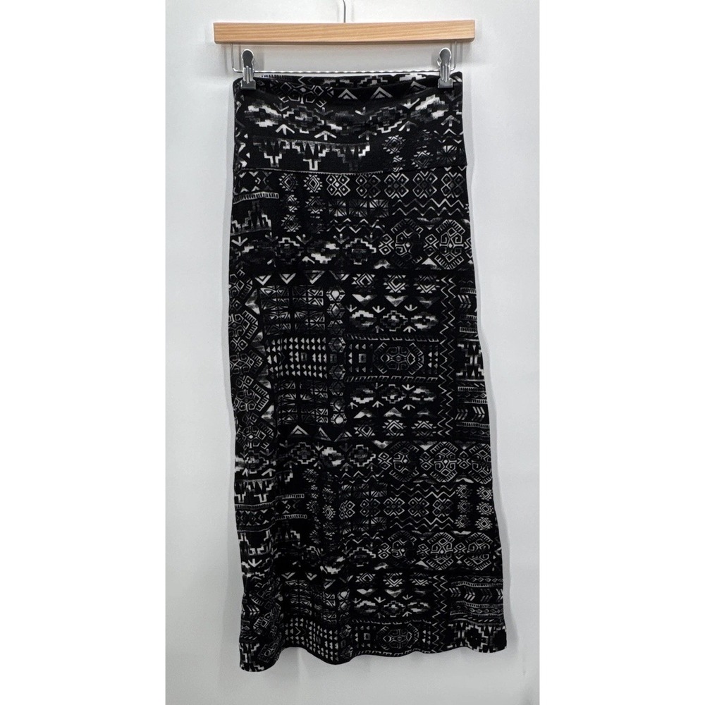 Mossimo Supply Co Womens M Black White Aztec Tribal Geometric Stretch Skirt